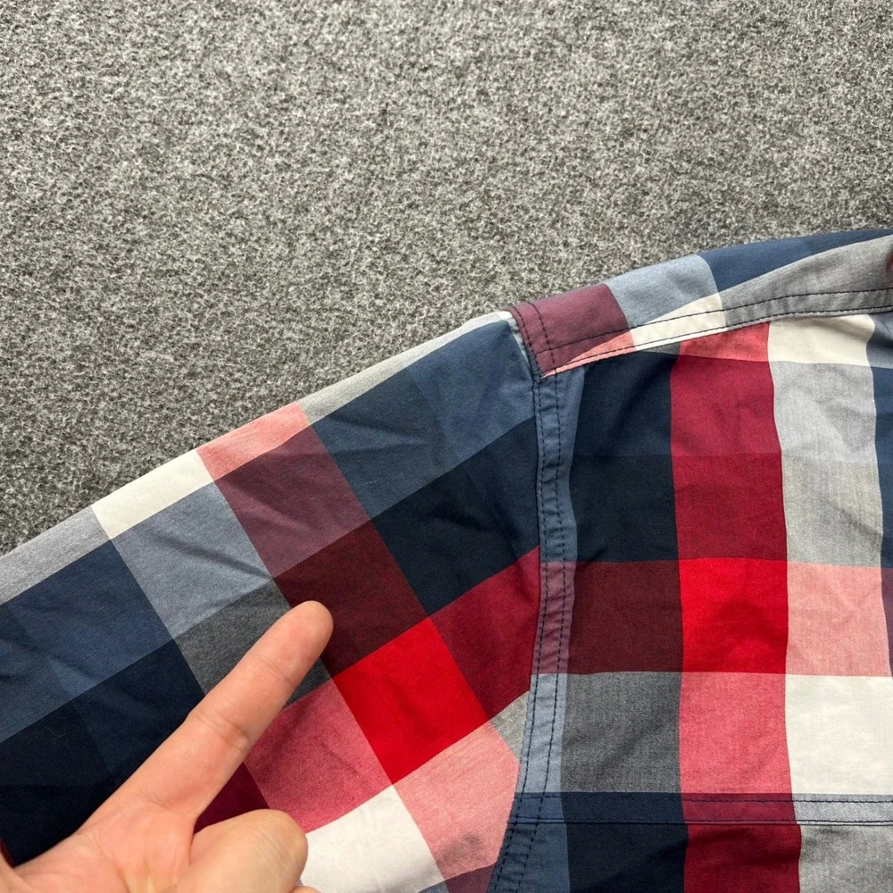 Wrangler ATG Shirt Mens XL Red Blue Plaid‎ Short Sleeve All Terrain Gear Outdoor